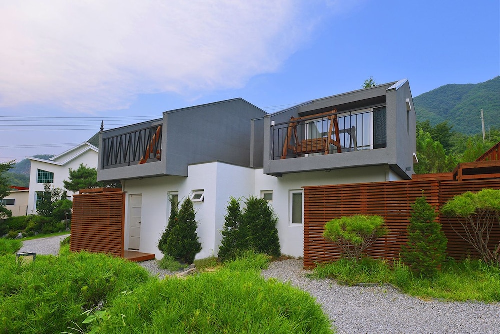 Skylake Pension