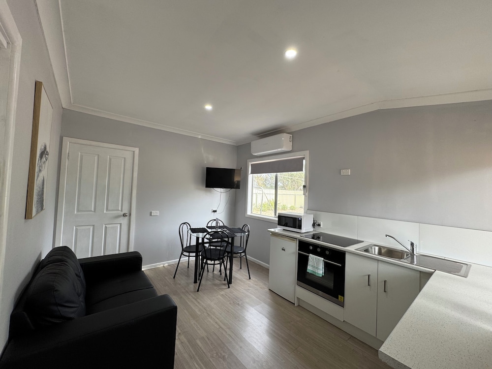 Hay Caravan Park