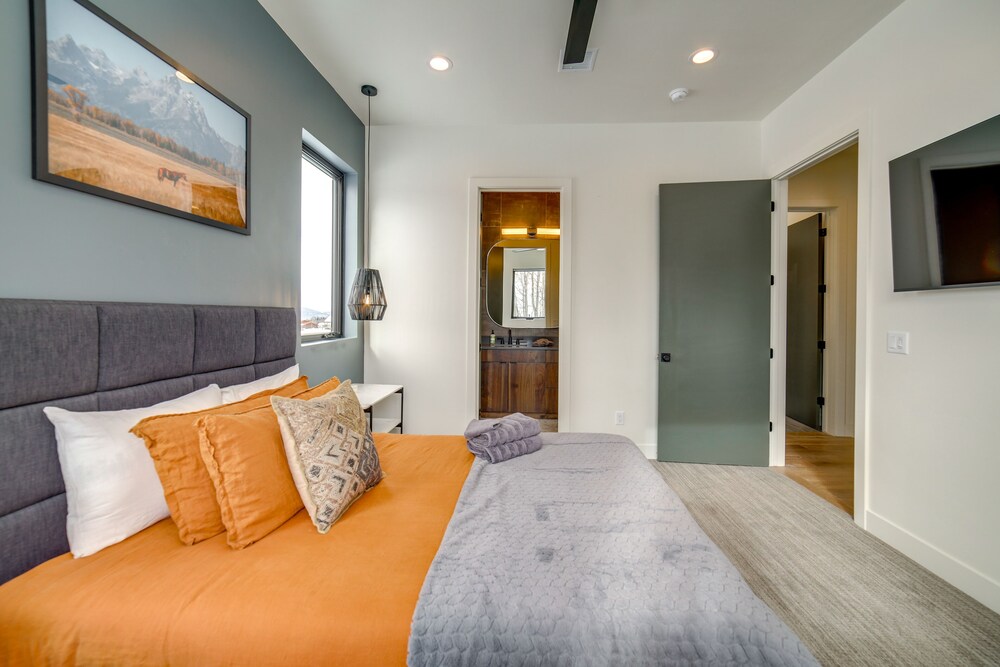Modern Star Valley Ranch Home Near Hiking & Golf! view 4