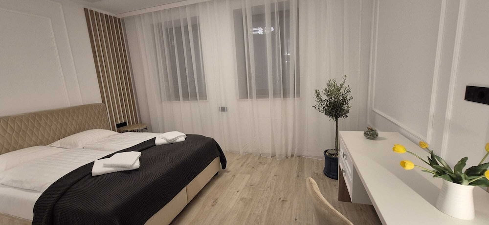 Anita's mansion