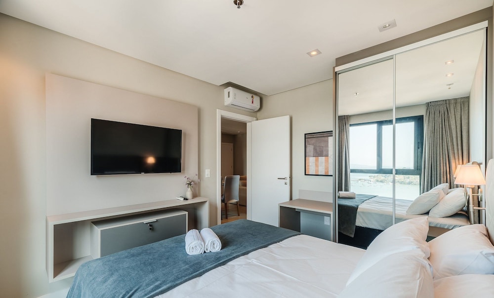 MHF II Apts Variados em Prédio com Vista para o Mar em Itapema