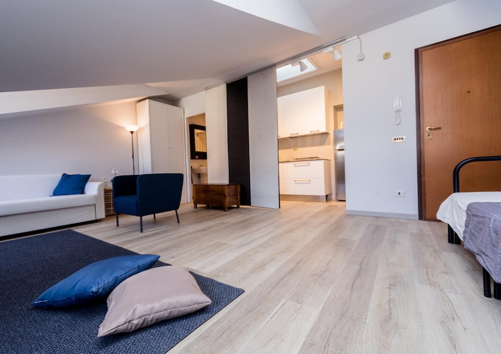 Massena 29 - Modern Studio Close to Porta Nuova photo 2
