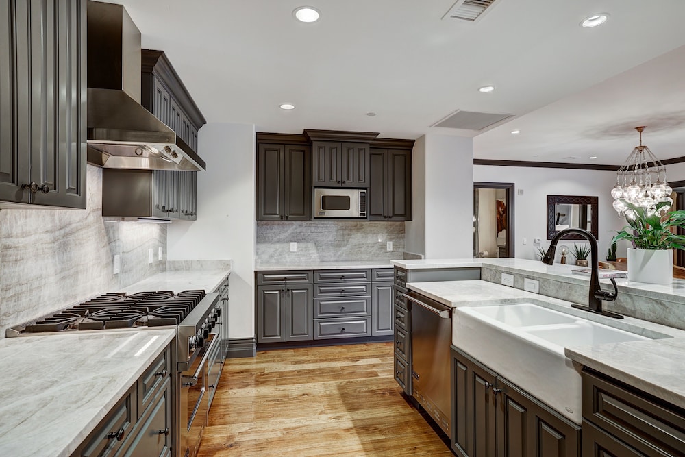 Luxury 3 Bedroom Condo at The Arrabelle by RedAwning - Save 20 on 7 Nights! - Property Image 25