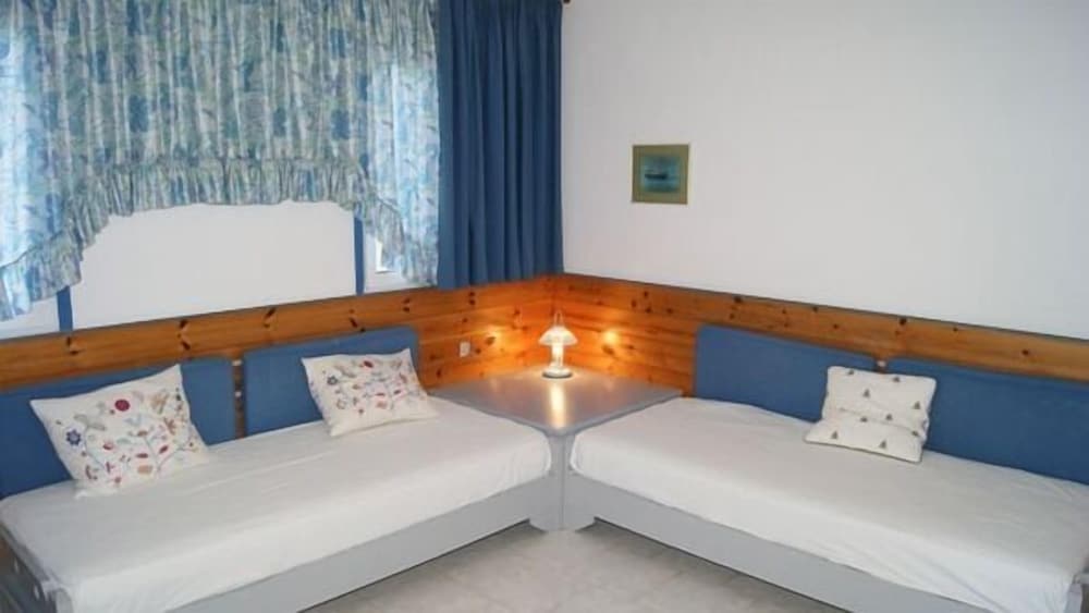 Xenios Faros Apartments