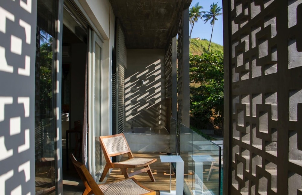 Modern Beach Villa With Roof Garden view 5