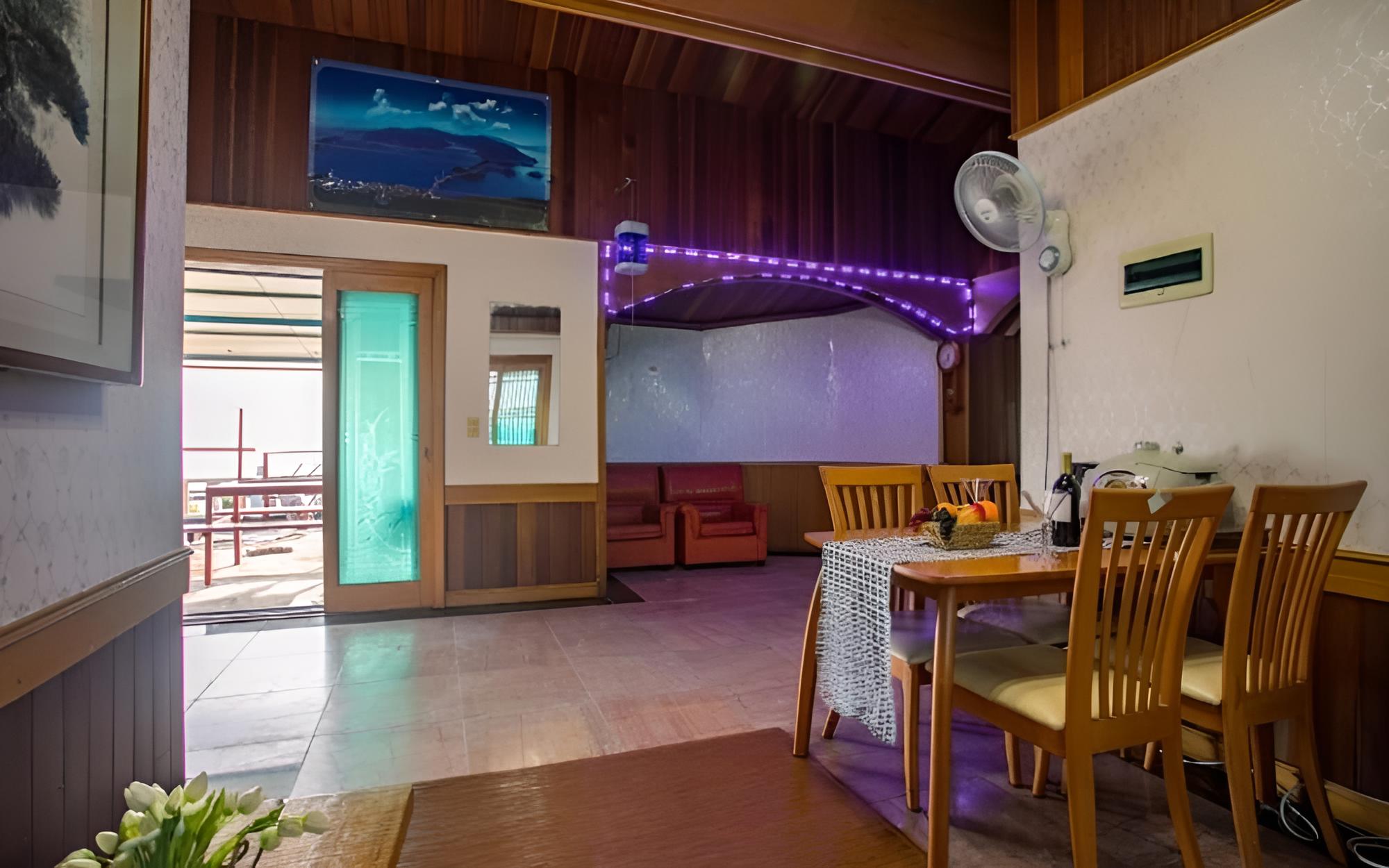Namhae Badatga Byeoljang Pension view 2