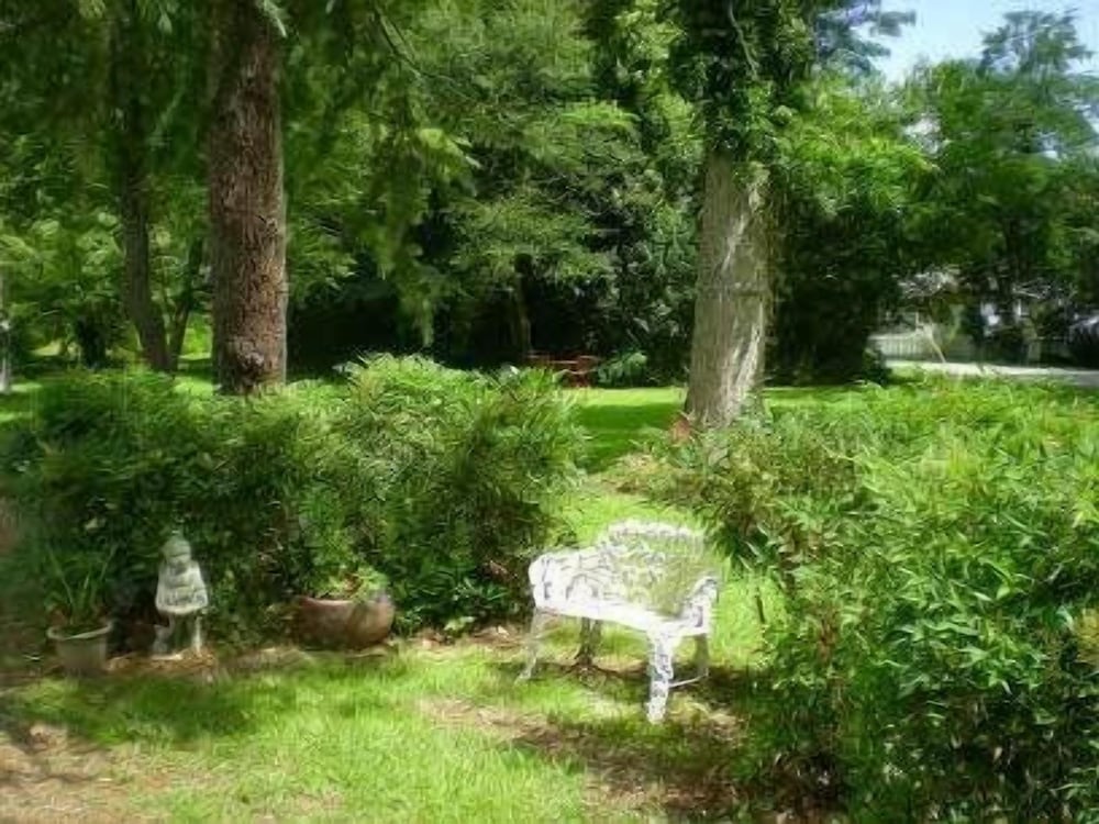 Oak Manor Inn