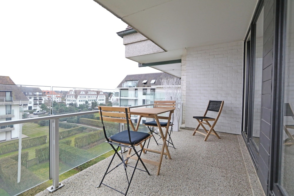 Apartment in Knokke-heist With Sea View