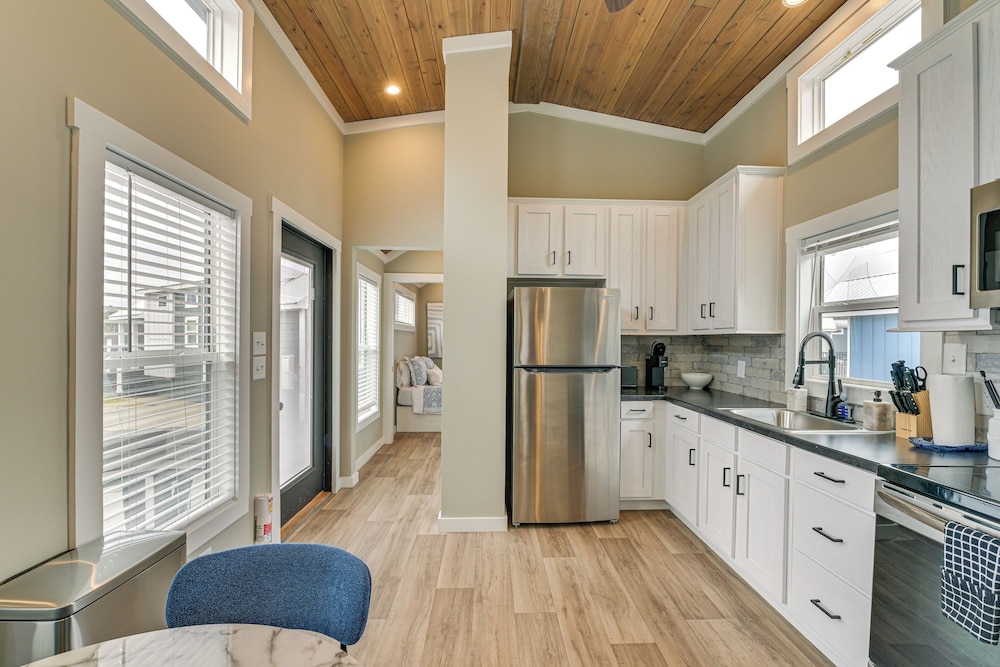 < 1 Mi to Marina: Pet-friendly Lake Norman Home!