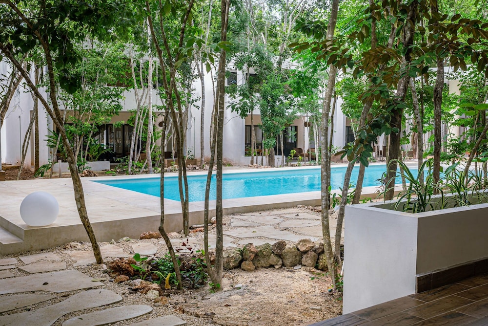 Villa Ek Balam Resort Pool AC Fast Internet