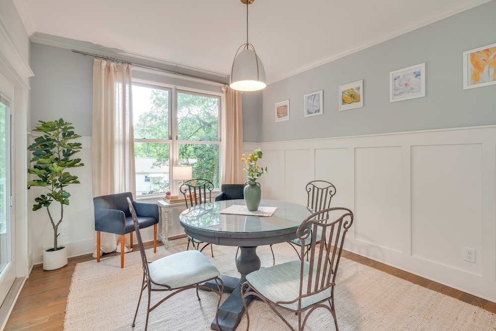 1 Mi to Dtwn: Upscale Retreat in Durham!