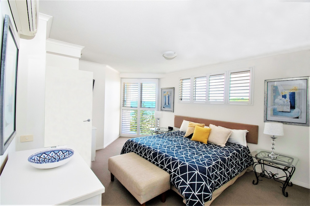 Indigo Blue Beachfront Apartments