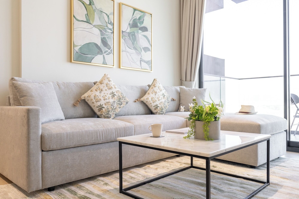Vogue | Binghatti Corner JVC-7mins Sky Dubai 3 mins Cirle Mall Brand New