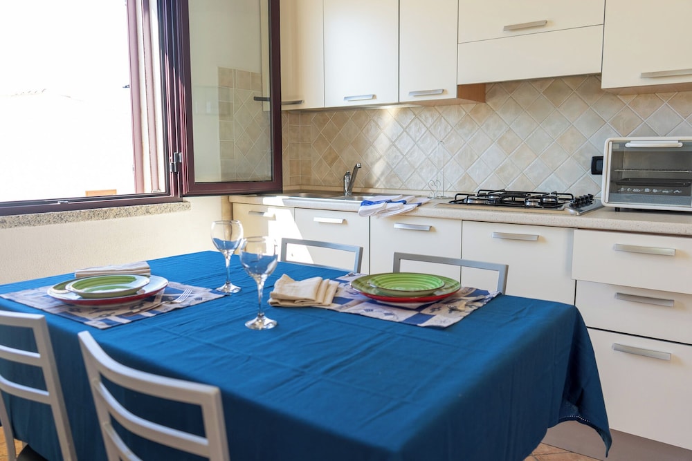 Porto Apartments - La Caletta