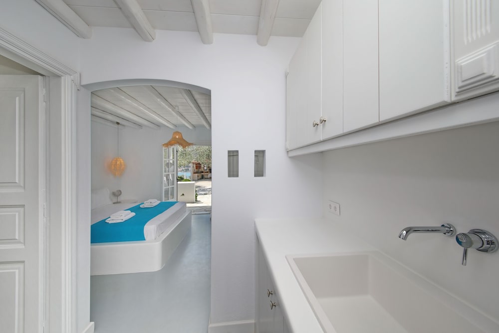 Evlalia Studios & Villas