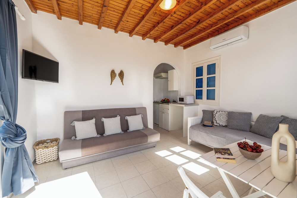 SeaView Central Suites