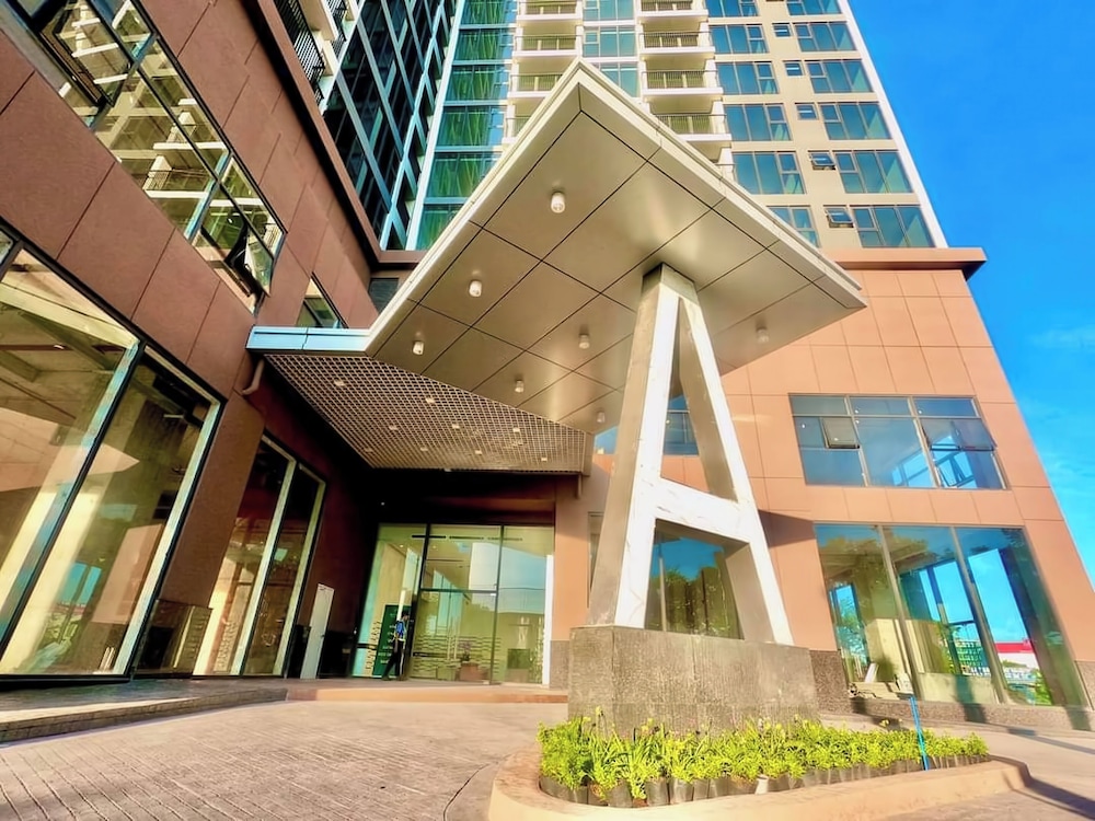 Eco Green Saigon - Free Gym & Pool