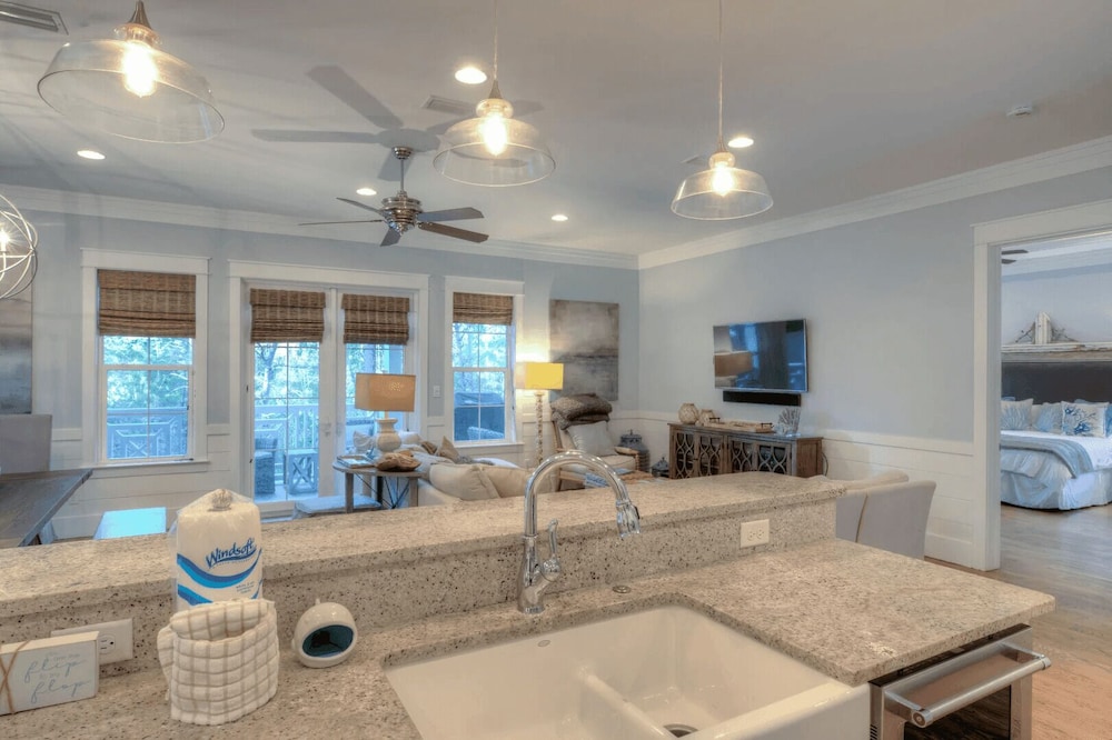 No Shady Beaches by Avantstay Seacrest Beach + Pool + Bikes