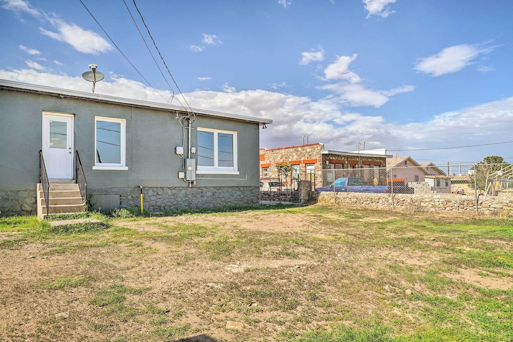 Charming & Quaint El Paso House w/ Backyard! view 2