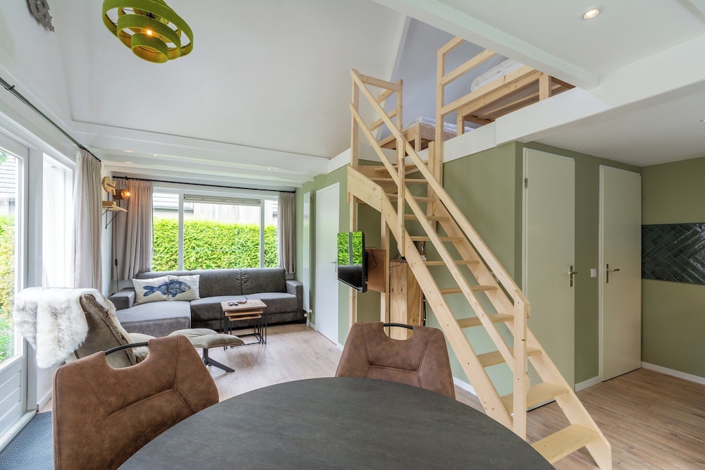 Duinland 50 Holiday Home for 4-people Near Beach