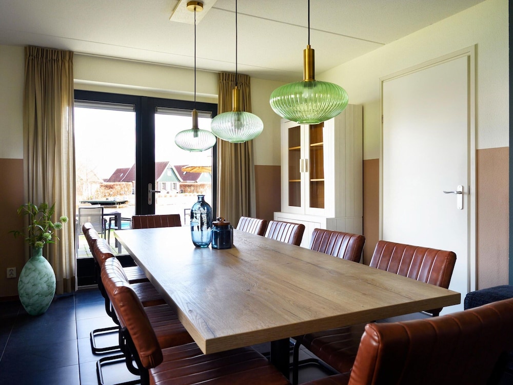 Family Home With Wellness and Tour Boat