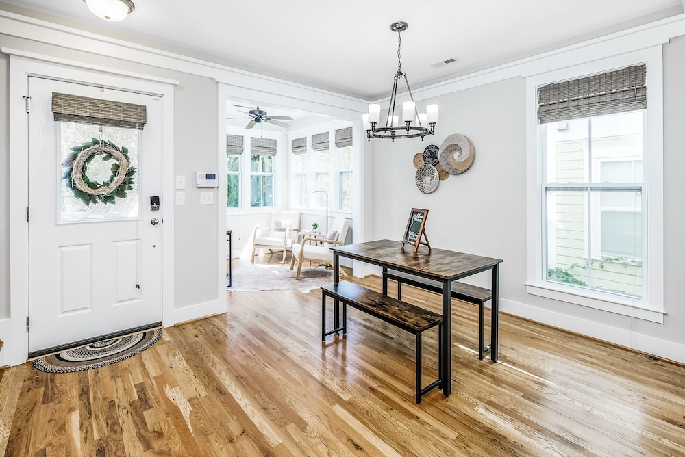 Boho Retreat Steps From Downtown Porch Parking view 4