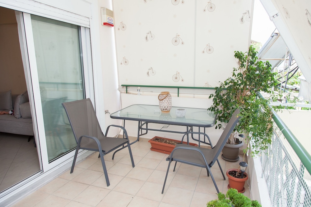 Amazing Apt in Tauros view 3