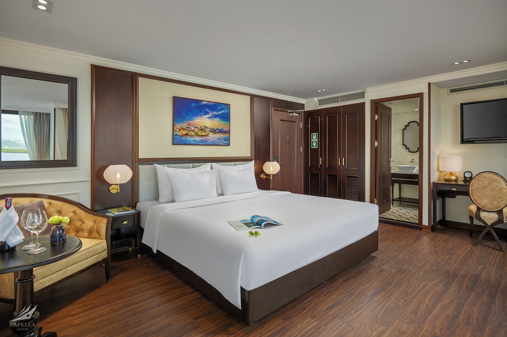 Halong CAPELLACRUISE - Member of Lyra Cruise Collection view 3