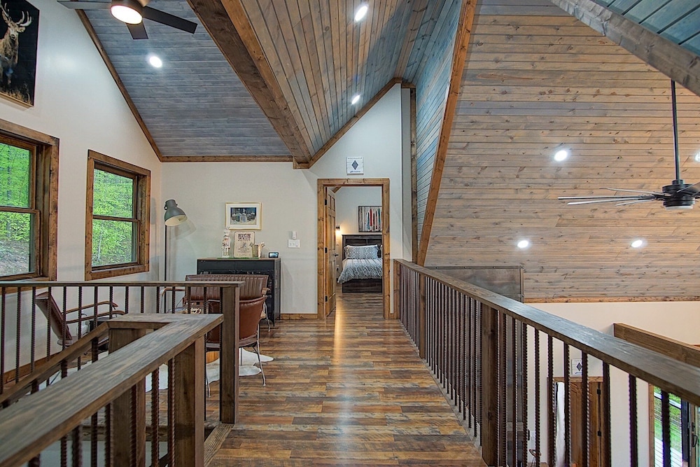5 Br: Cupp Runneth Over - Luxurious Retreat Nestled 9.7 Miles From Snowshoe