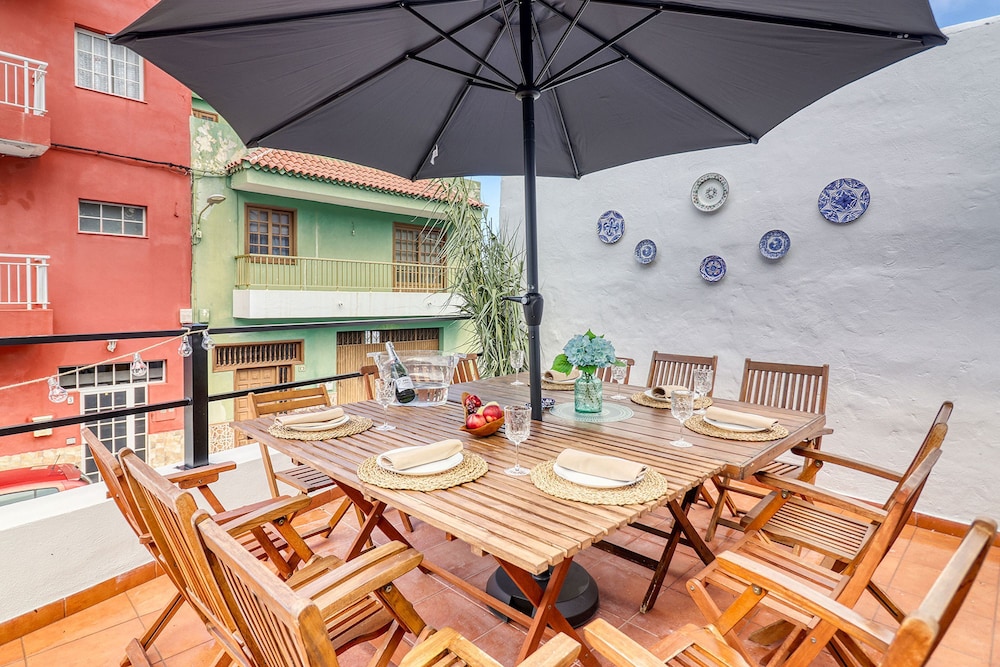 Cozy House w BBQ Teide Views Near City Center