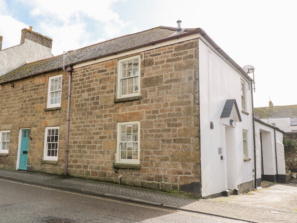 21 Alverton Street