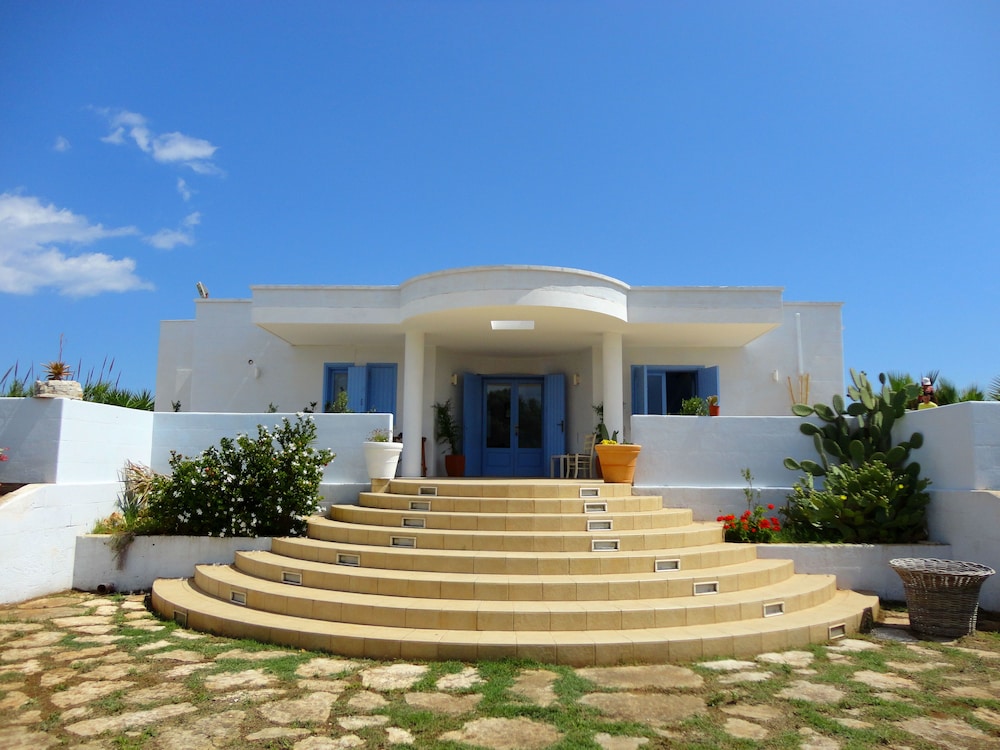 Viar Beach Club photo 1