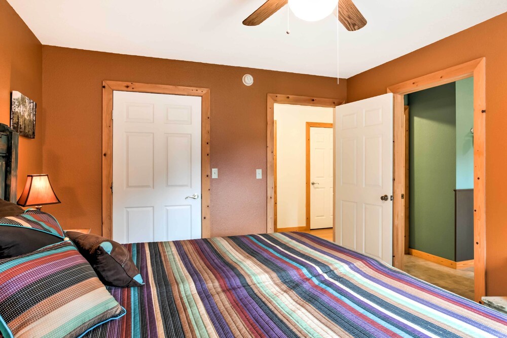Cloudcroft Home w/ Spacious Stargazing Deck! view 5