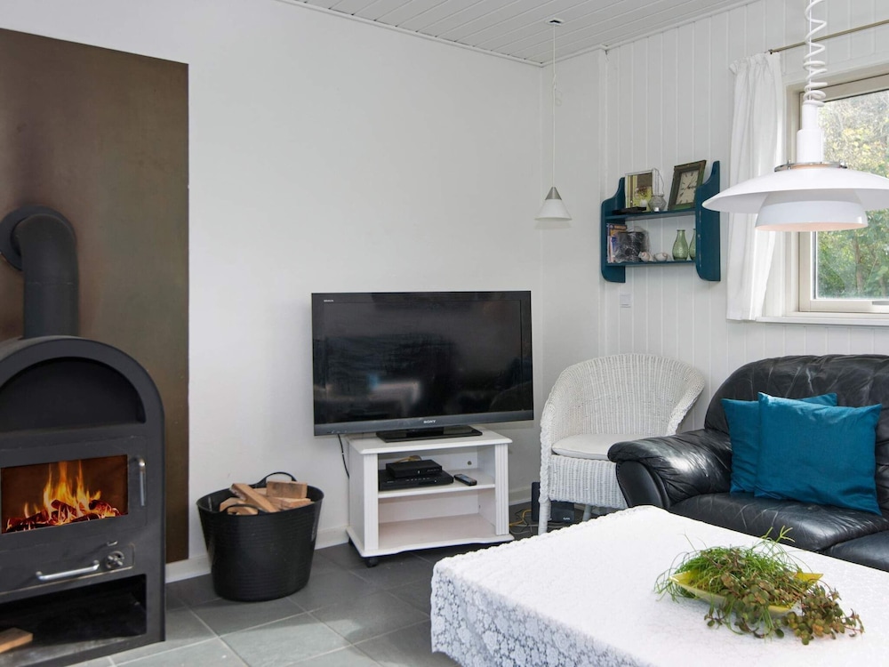 6 Person Holiday Home in Tarm