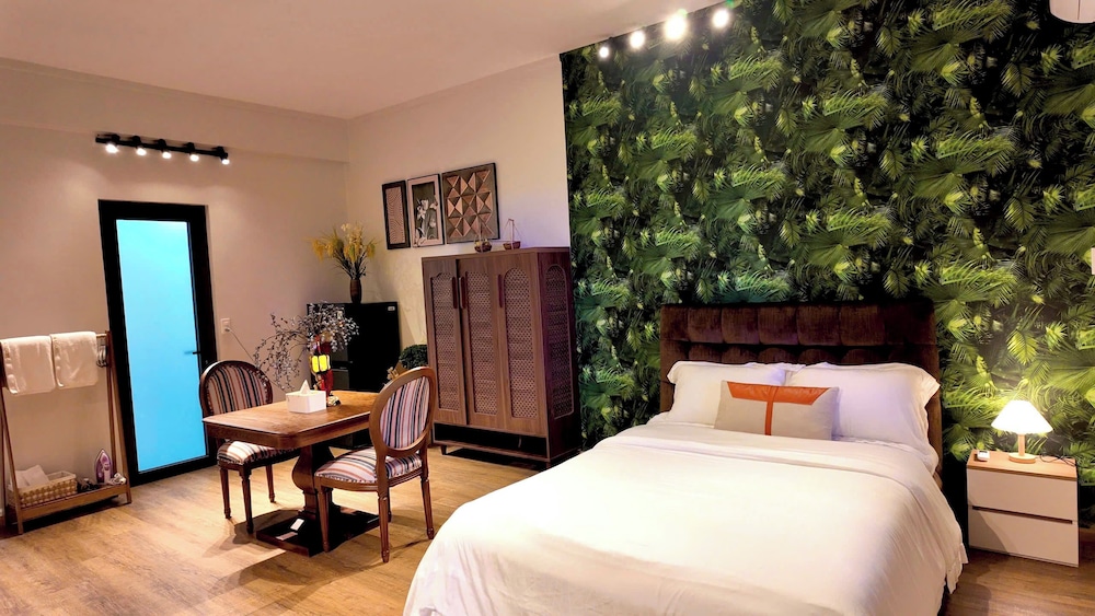 1 BR Nguyen Hue Walking St Bitexco