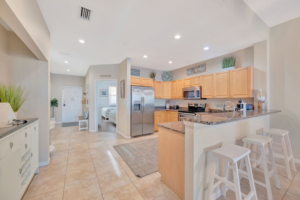 Harborview Grande Condominium