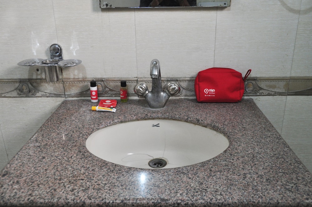 OYO 598 Hotel B K House