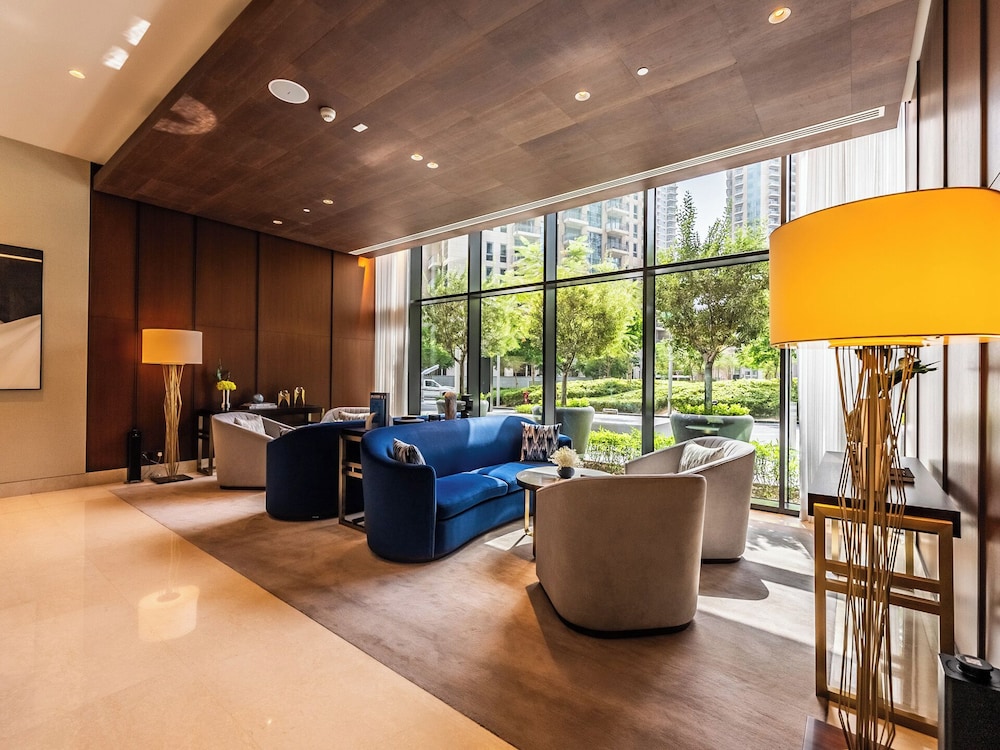 Elegant Apt with Prime Burj Khalifa View