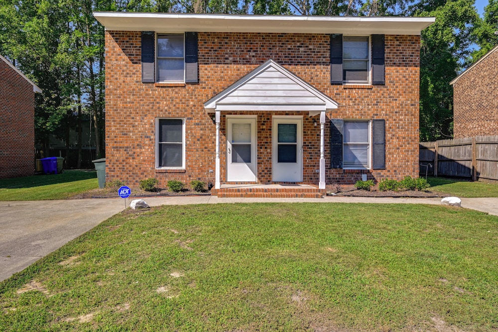 < 2 Mi to ECU & Medical District: Retreat w/ Patio