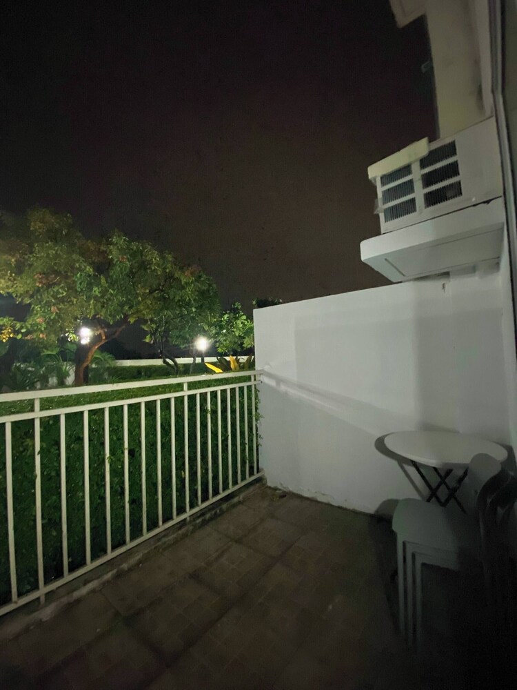 Kasara T1-4k Urban Staycation