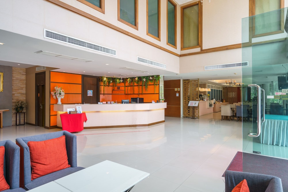 Lantana Resort Hotel Bangkok - Image 2