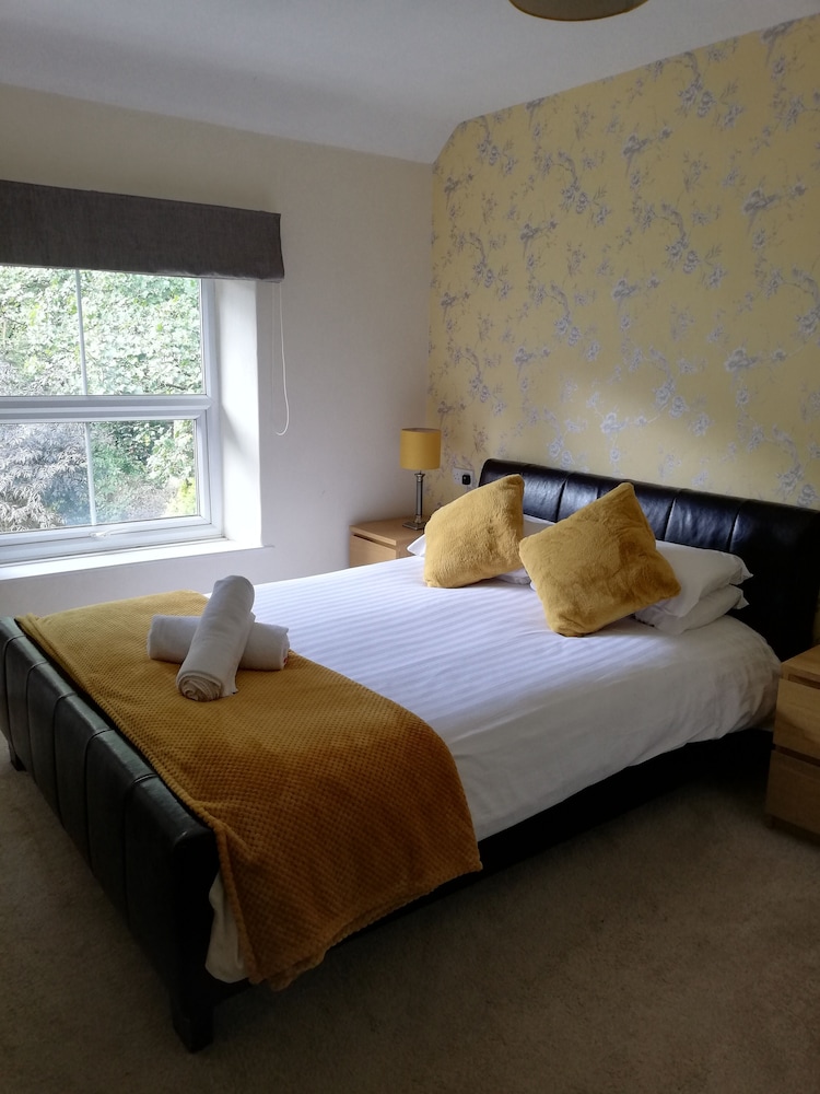 Newton House Hotel