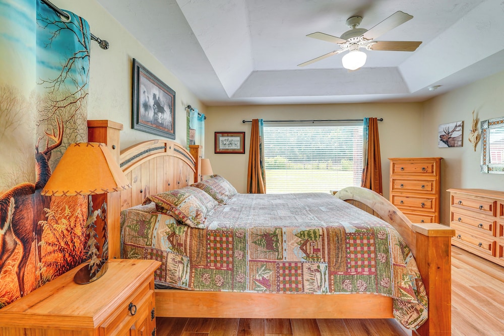 Welcoming Home w/ Yard on 20 Acres in High Springs