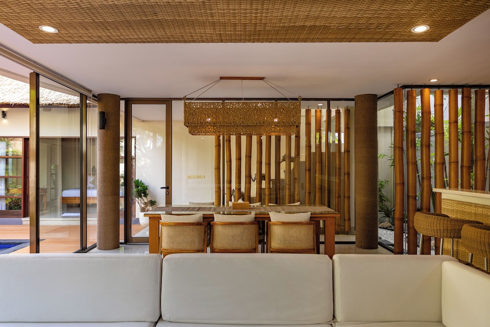 Aragreen Berawa Villa
