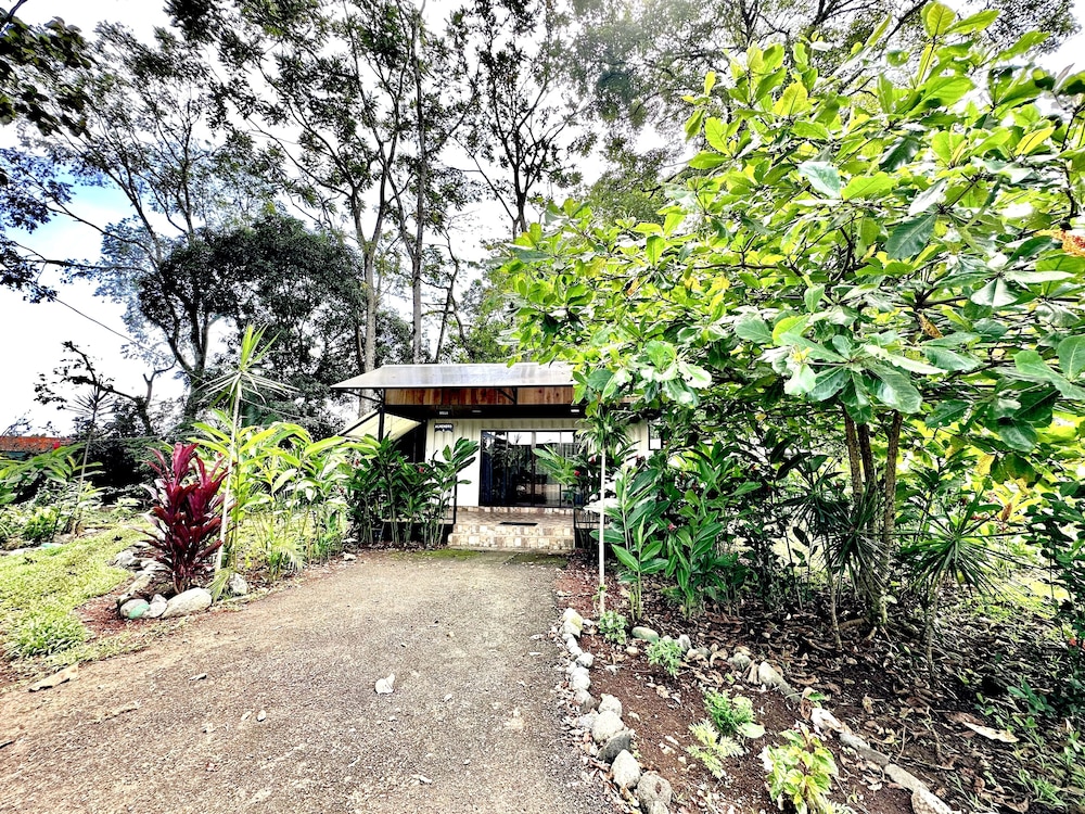 Almendros Eco-Villas