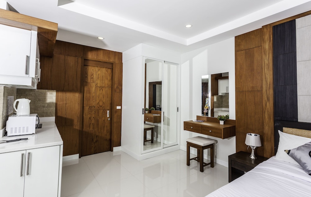 Q Kata Residence