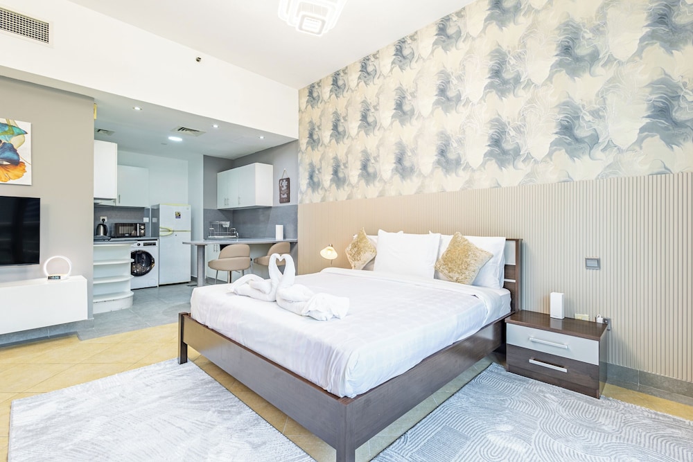 Superhost Cozy Studio Near Dubai Marina