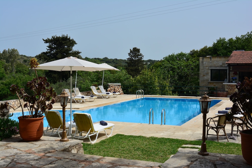 Elianthos Villa