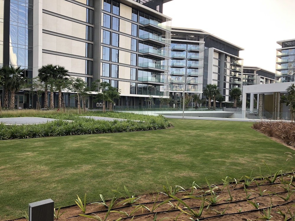 4BR Apt on Bluewater Island