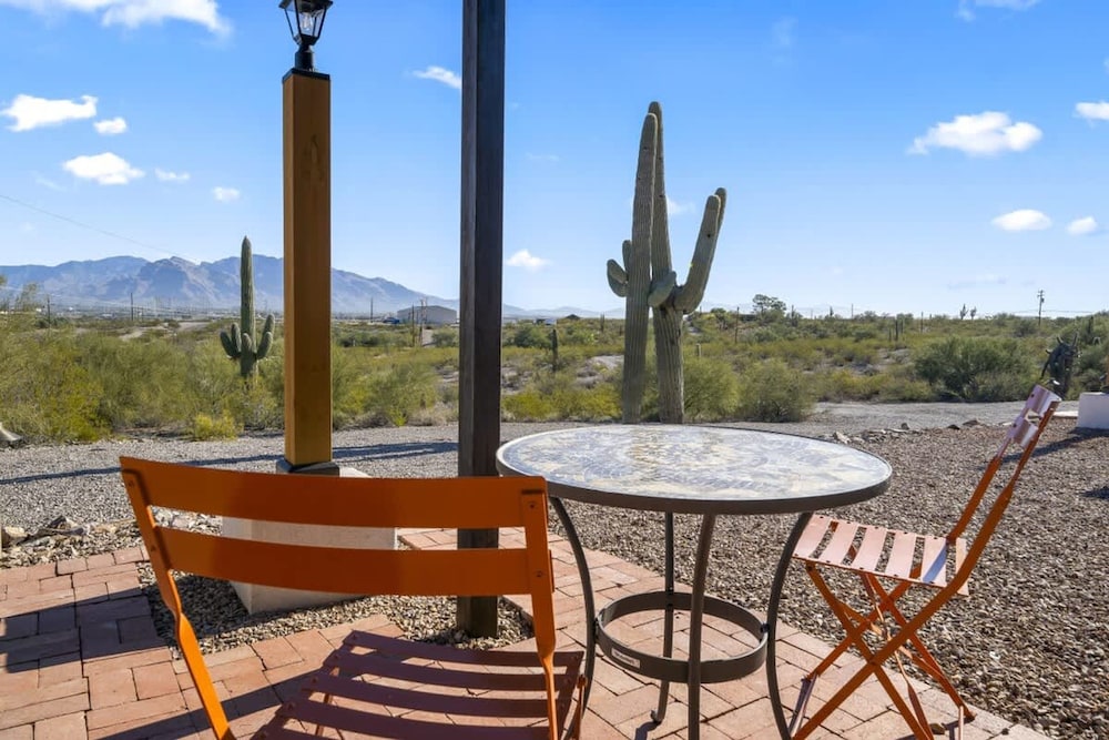 Panoramic Mountain Views Heated Pool 2 Kitchens